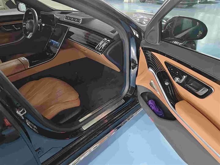 Фото 9 - Mercedes-Benz S-Class