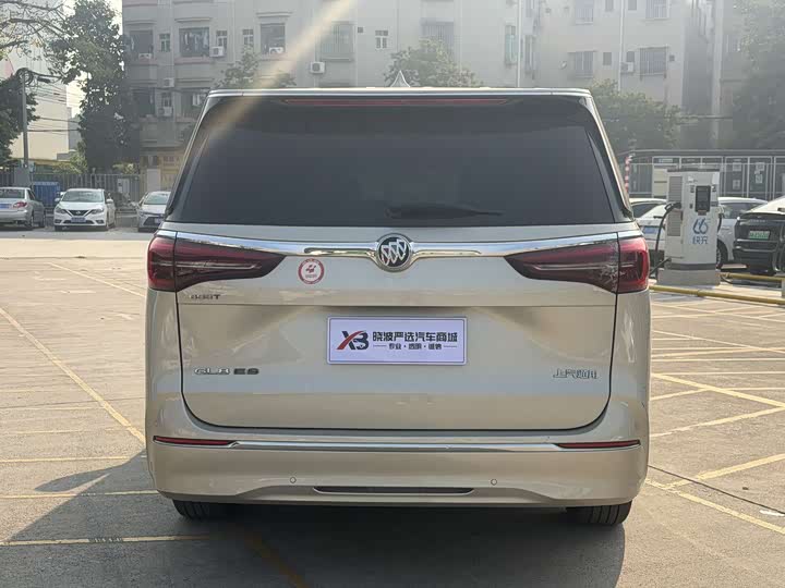 Фото 6 - Buick GL8 ES