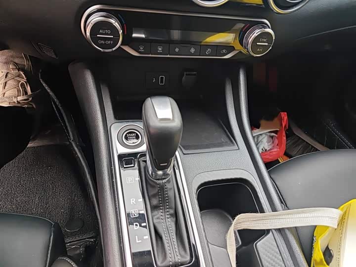 Фото 7 - Nissan Sylphy