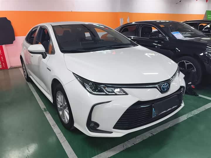 Фото 4 - Toyota Corolla