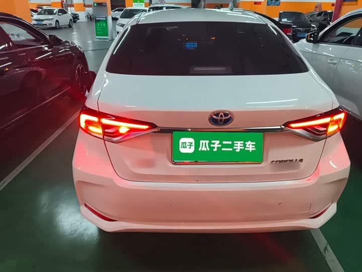 Фото 6 - Toyota Corolla