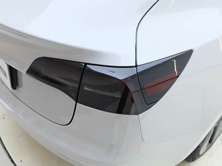 Фото 9 - Tesla Model 3