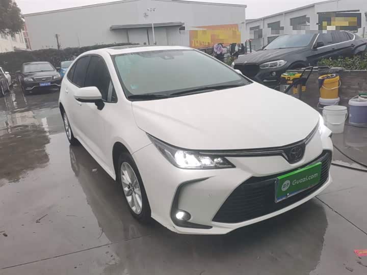 Фото 4 - Toyota Corolla