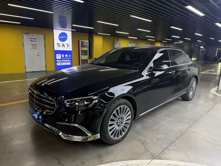 Фото 1 - Mercedes-Benz E-Class