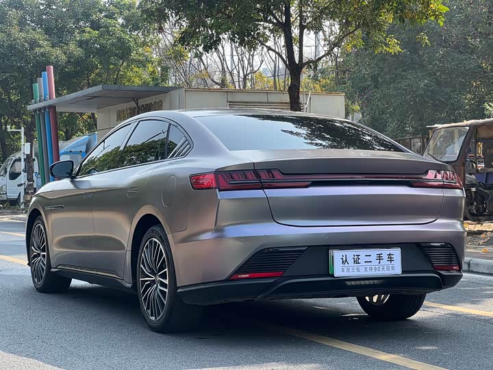 Фото 7 - BYD Han