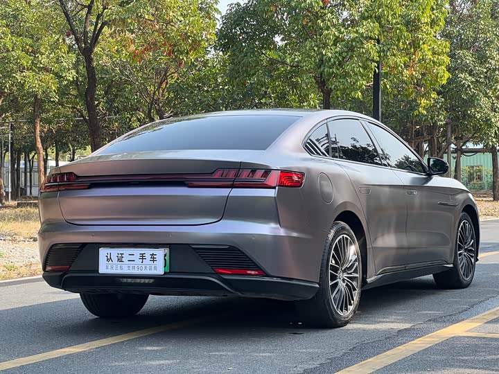 Фото 9 - BYD Han