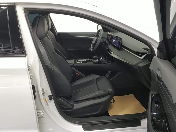 Фото 8 - Changan Raeton Plus