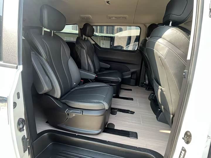 Фото 7 - Maxus G10