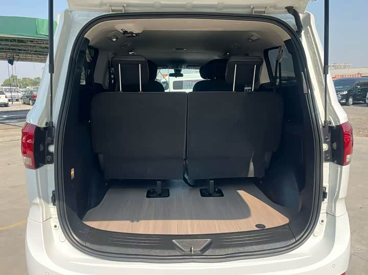 Фото 9 - Maxus G10