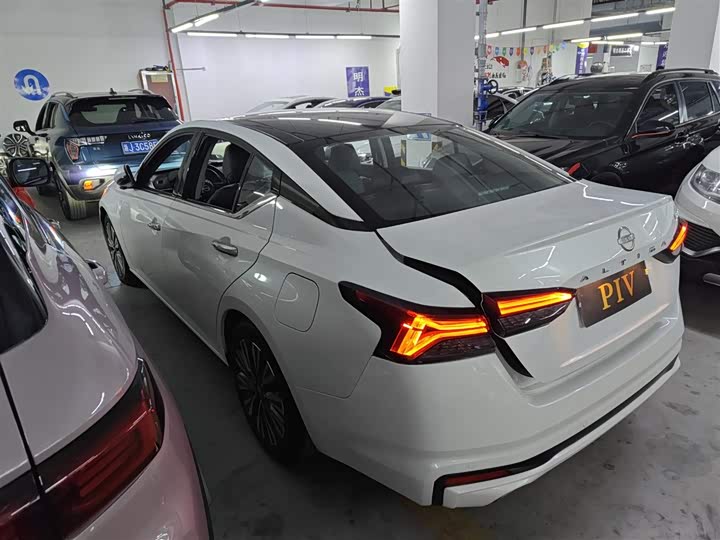 Фото 5 - Nissan Teana