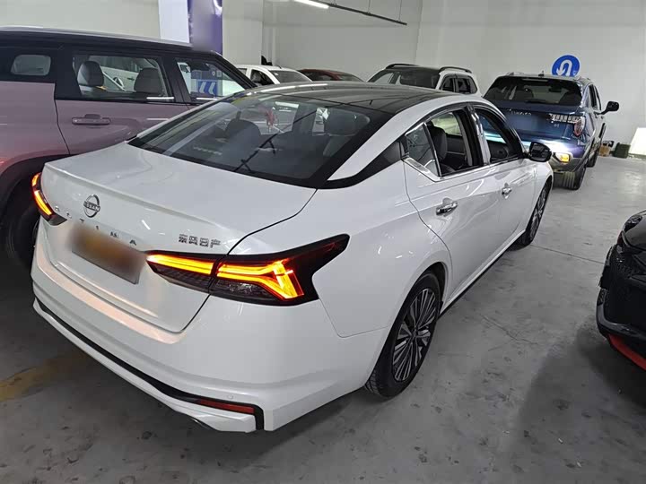 Фото 7 - Nissan Teana