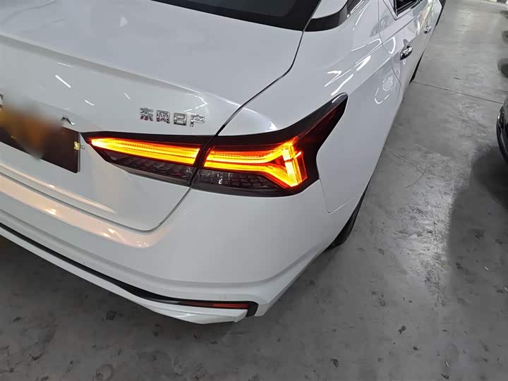 Фото 8 - Nissan Teana