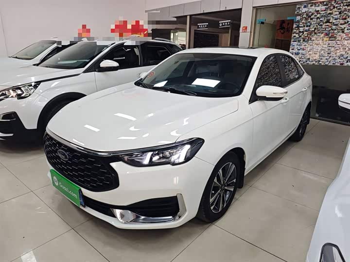 Фото 1 - Ford Escort