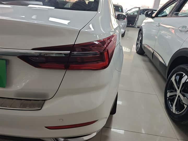 Фото 8 - Ford Escort