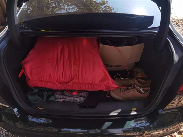 Фото 4 - Jaguar XE L