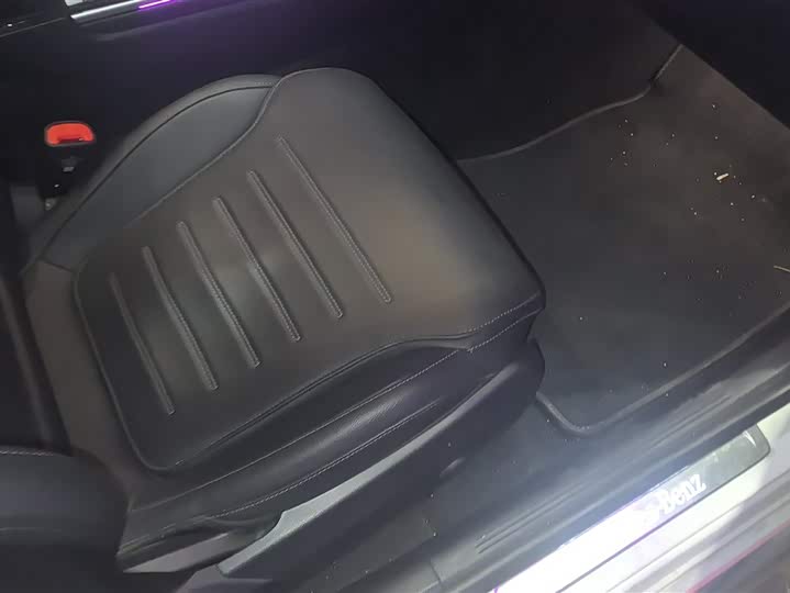 Фото 8 - Mercedes-Benz C-Class