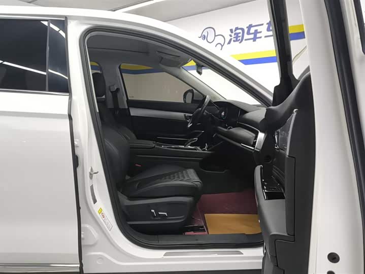 Фото 8 - Bestune T99