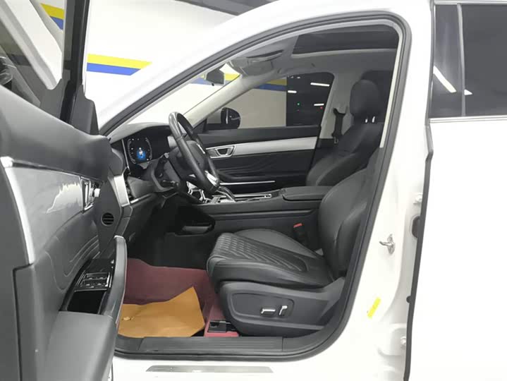 Фото 9 - Bestune T99