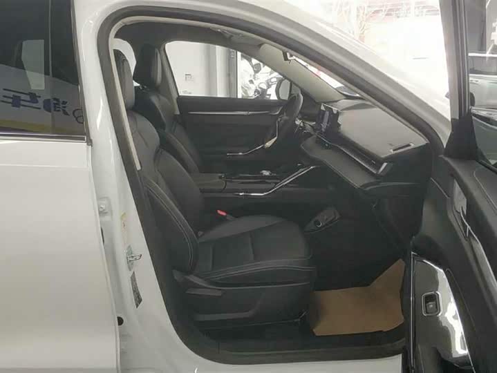 Фото 8 - Haval H6
