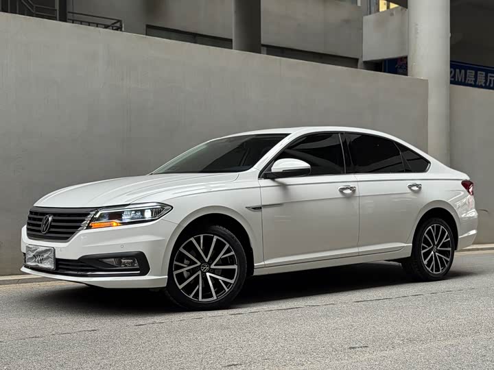 Фото 1 - Volkswagen Lavida