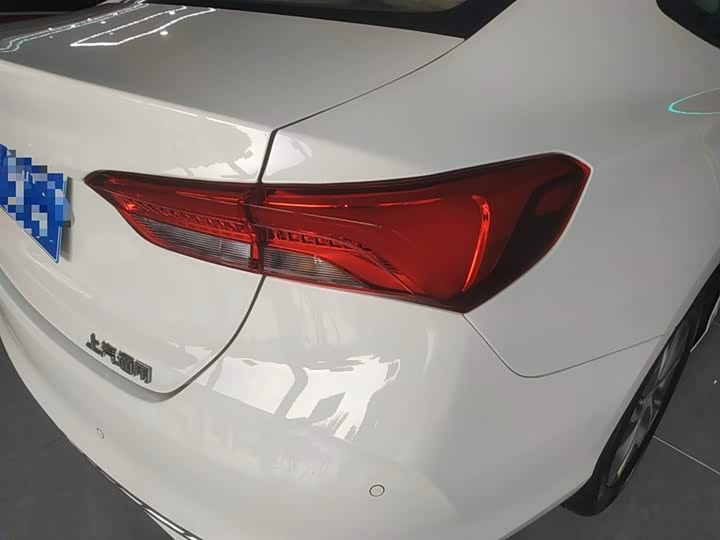 Фото 8 - Buick Verano