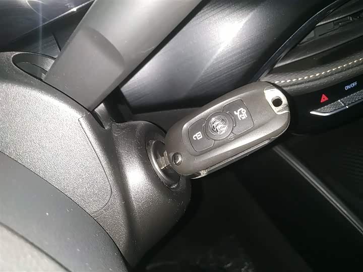 Фото 9 - Buick Verano