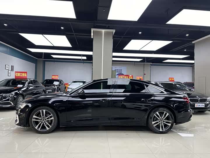 Фото 3 - Audi A6L