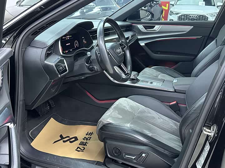 Фото 6 - Audi A6L