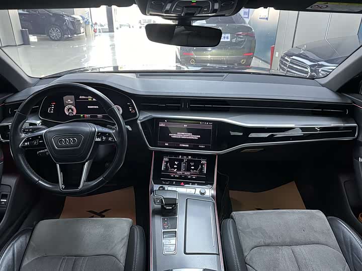 Фото 7 - Audi A6L