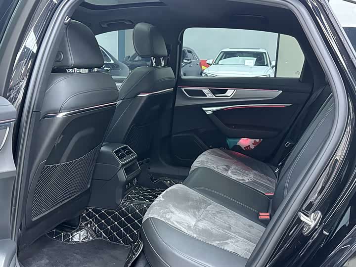 Фото 8 - Audi A6L