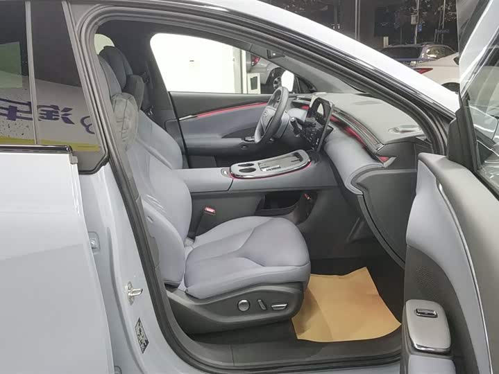 Фото 8 - XPeng G7