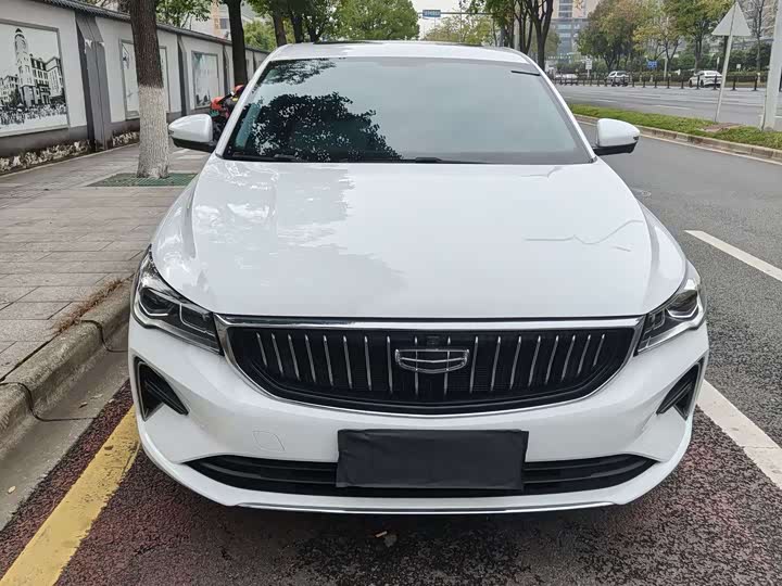 Фото 3 - Geely Emgrand