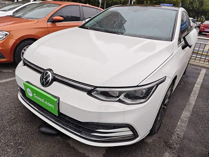 Фото 2 - Volkswagen Golf