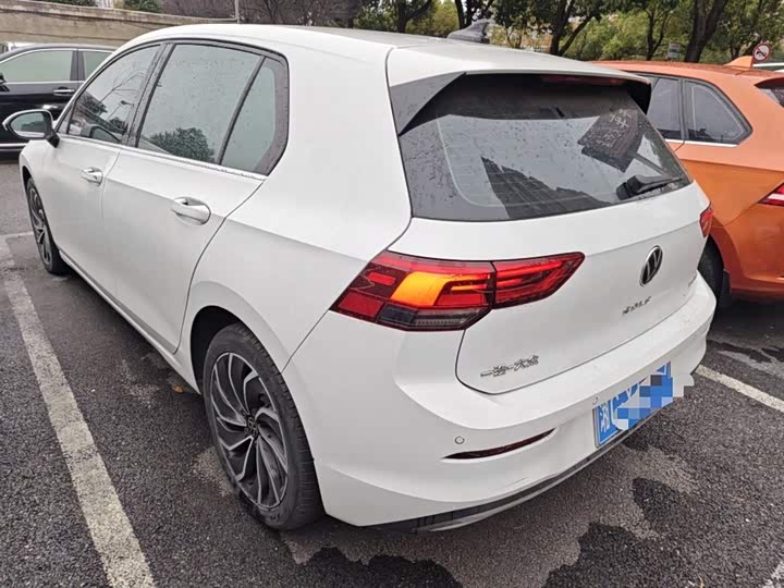 Фото 5 - Volkswagen Golf