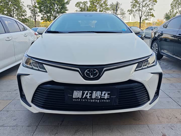 Фото 3 - Toyota Corolla