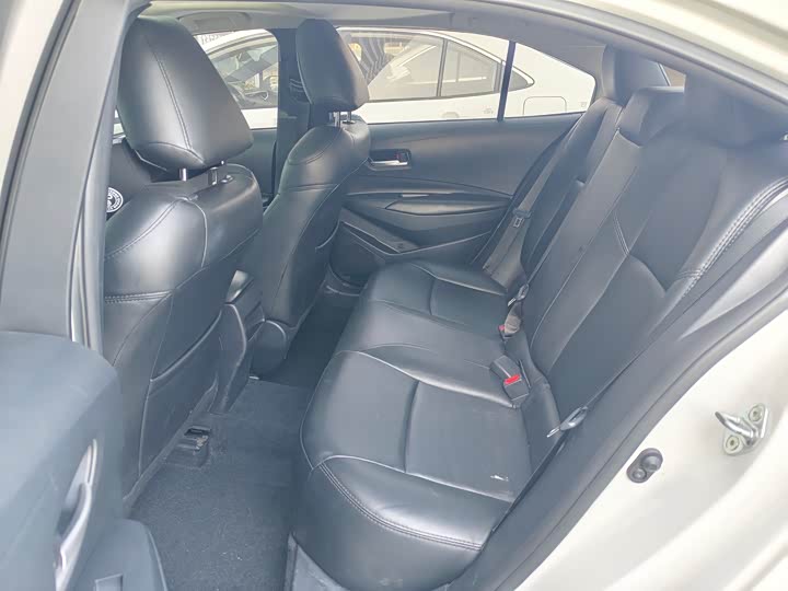 Фото 8 - Toyota Corolla