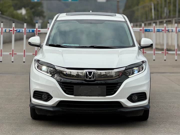 Фото 2 - Honda Vezel