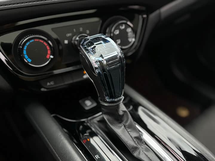 Фото 6 - Honda Vezel