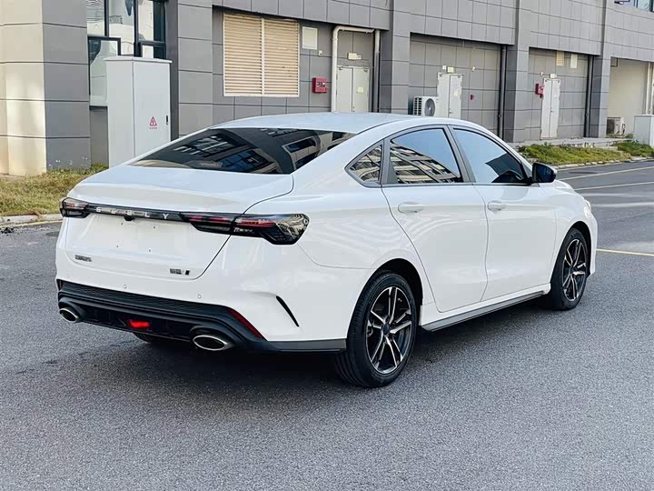 Фото 7 - Geely Binrui