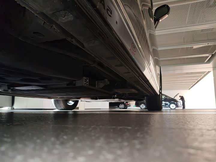 Фото 4 - Hongqi HQ9 Hybrid