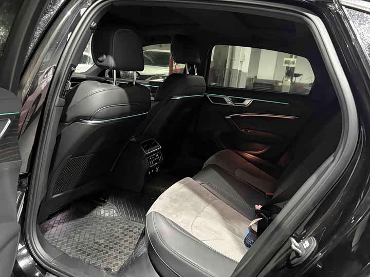 Фото 3 - Audi A6L