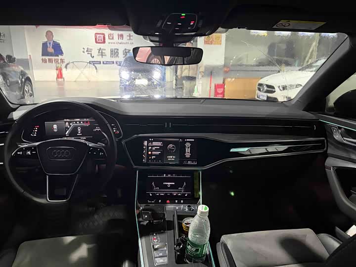 Фото 4 - Audi A6L