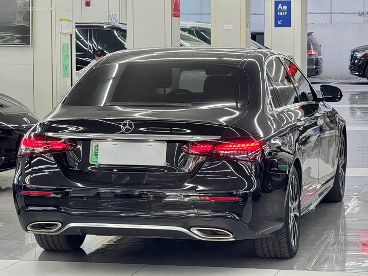 Фото 9 - Mercedes-Benz E-Class Hybrid