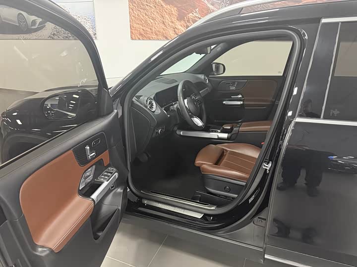 Фото 4 - Mercedes-Benz GLB-Class