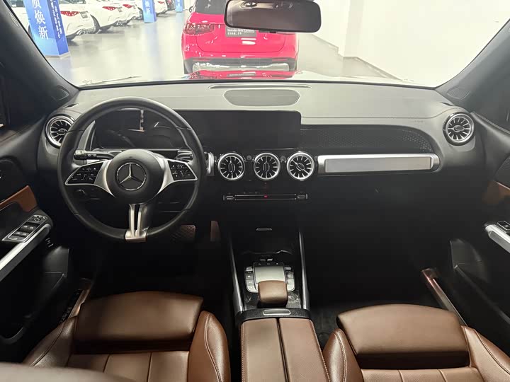 Фото 7 - Mercedes-Benz GLB-Class