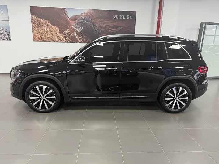 Фото 8 - Mercedes-Benz GLB-Class