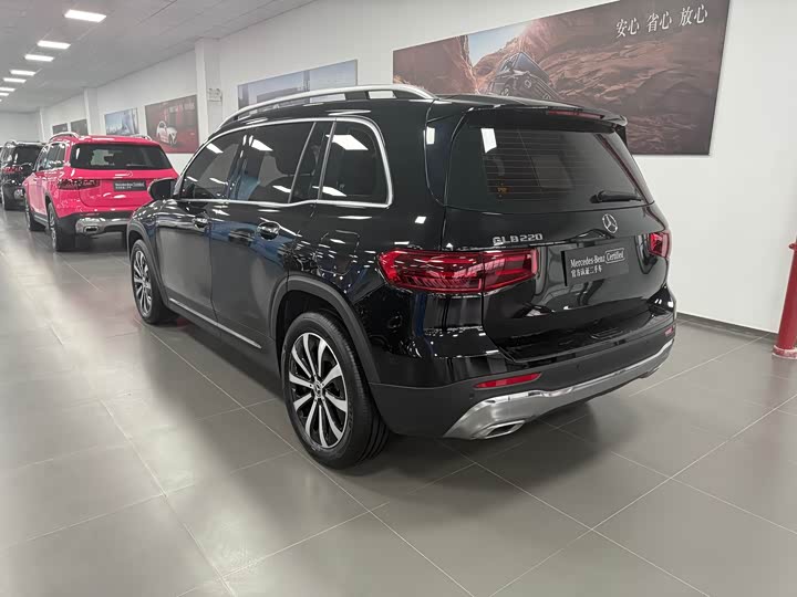 Фото 9 - Mercedes-Benz GLB-Class