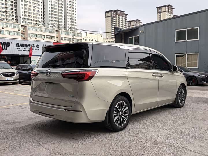 Фото 6 - Buick GL8 ES