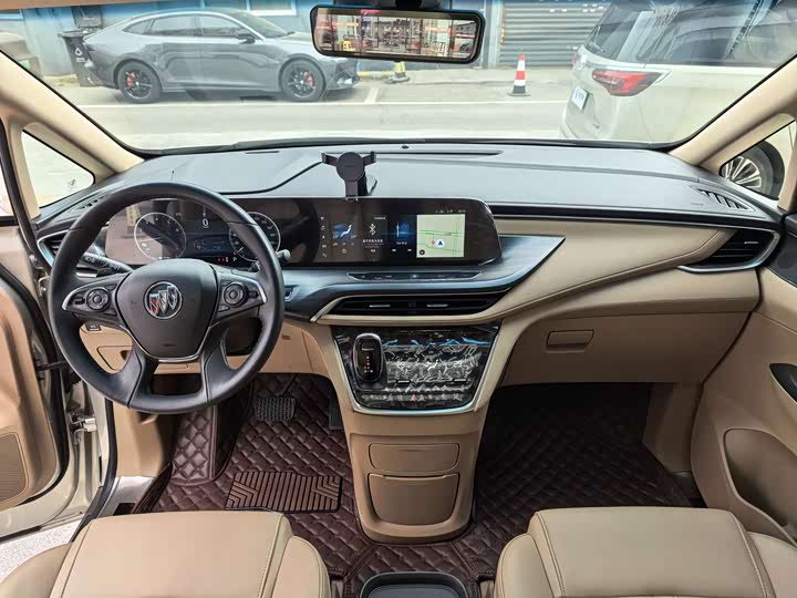 Фото 8 - Buick GL8 ES