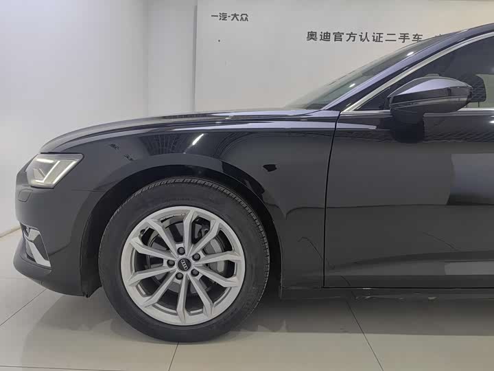 Фото 7 - Audi A6L